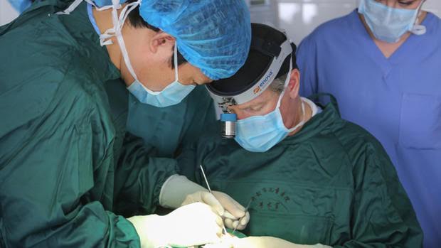 Woodbury doctors volunteer travel to China for cleft surgeries blog img